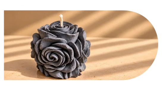 Bougie décorative artisanale en forme de rose gris charbon